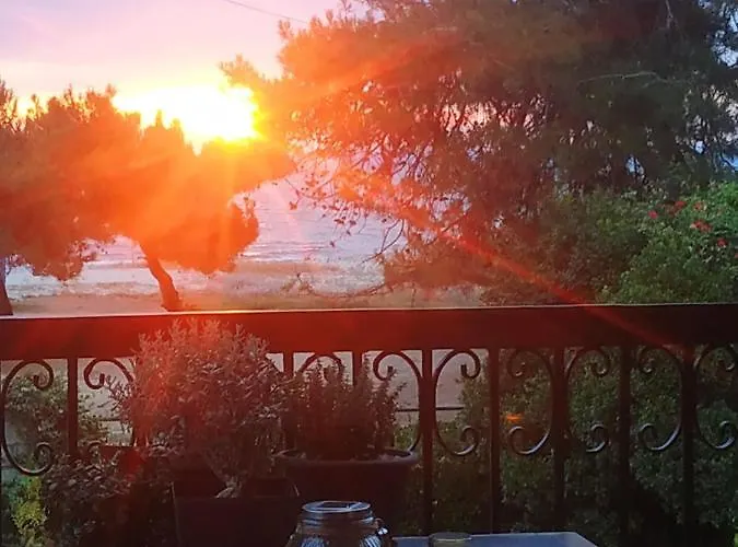 アパート Galanis アフィトス